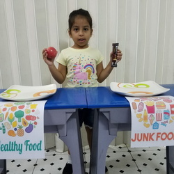 Healthy and Junk food @ Kg2 Sci. Activity